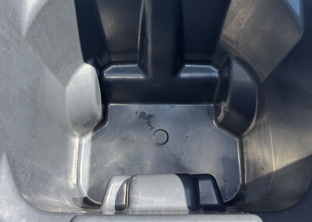 Clean trash can interior